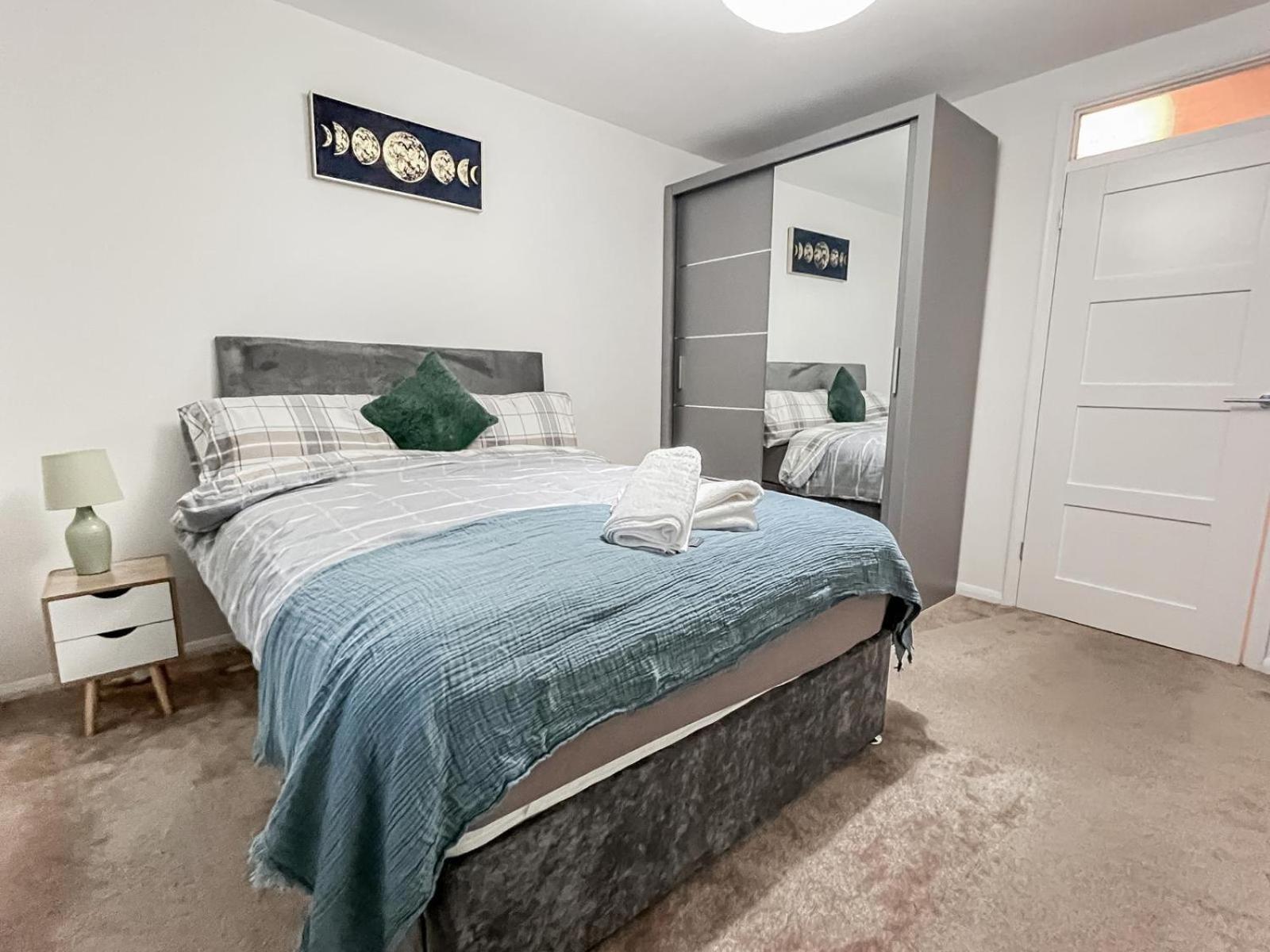 Apartmán New Stylish 2-bed Retreat In